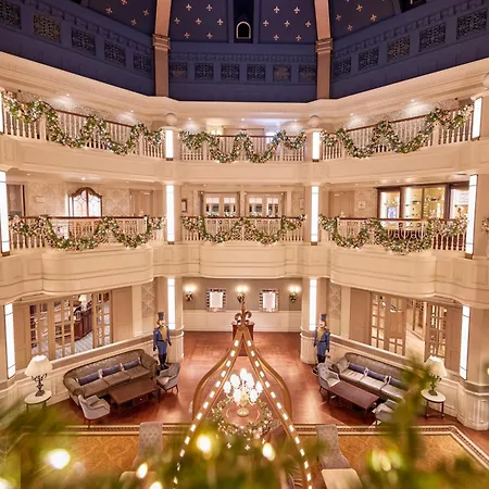 Disneyland Hotel-3